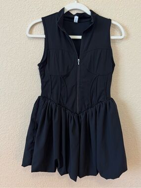 MASKERT Black Sports Dress, Size M